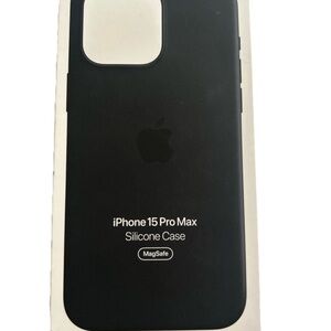 Apple iPhone 15 Pro Max MagSafe Silicone Cover - Midnight Black